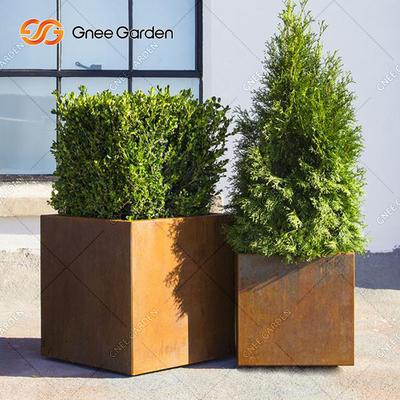 Powder Coated Vertical Metal Wall Hanging Planter Box Flower Pot