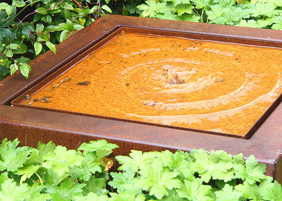 Outdoor Decorative Metal Garden Sculpture Water Features Customized