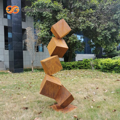 Thickness 5-8mm Metal Large Rusty Garden Sculpture Handmade Garden Landscape