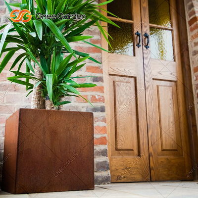 SGS  Custom Long Square Corten Steel Flower Pots Fashionable weather resistance
