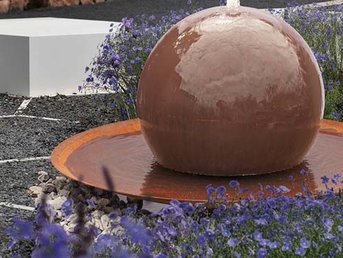 Outdoor Rusty Corten Steel Garden Fountain Ball Shaped Waterfall