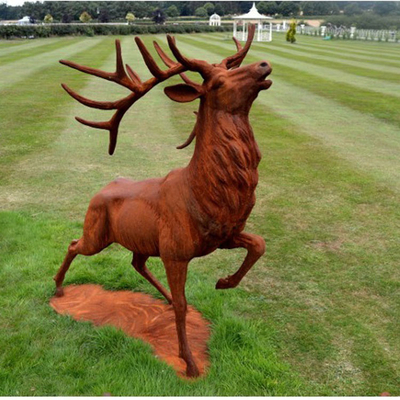 Cast Iron Rusted Life Size Outdoor Deer Statues OEM Service