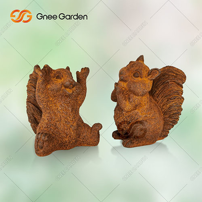 OEM ODM Outdoor Metal Sculpture Squirrel Garden Ornament Hand Crafted