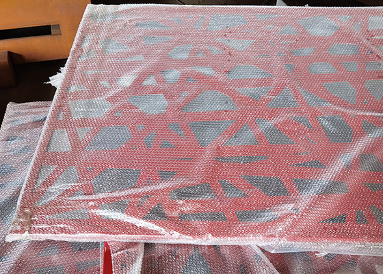 GN-SP-166 Laser Cutting Red Painted Steel Screen Panel With Geometric Pattern